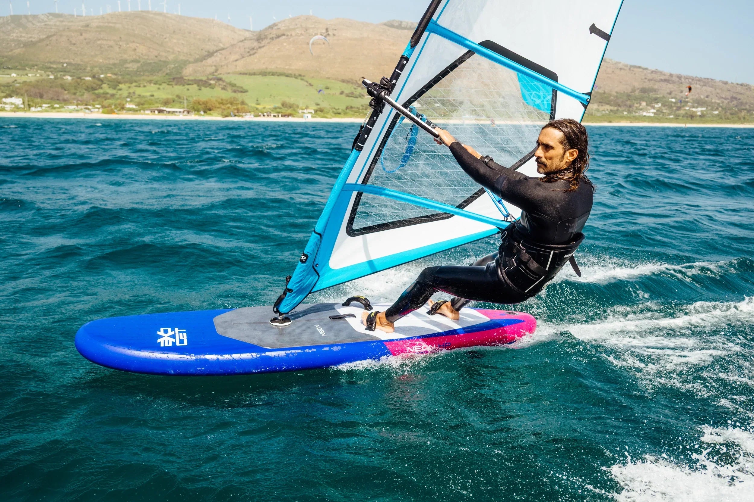 Exocet Neon HP & XO Sails Maverick Rig 4.0 — 5