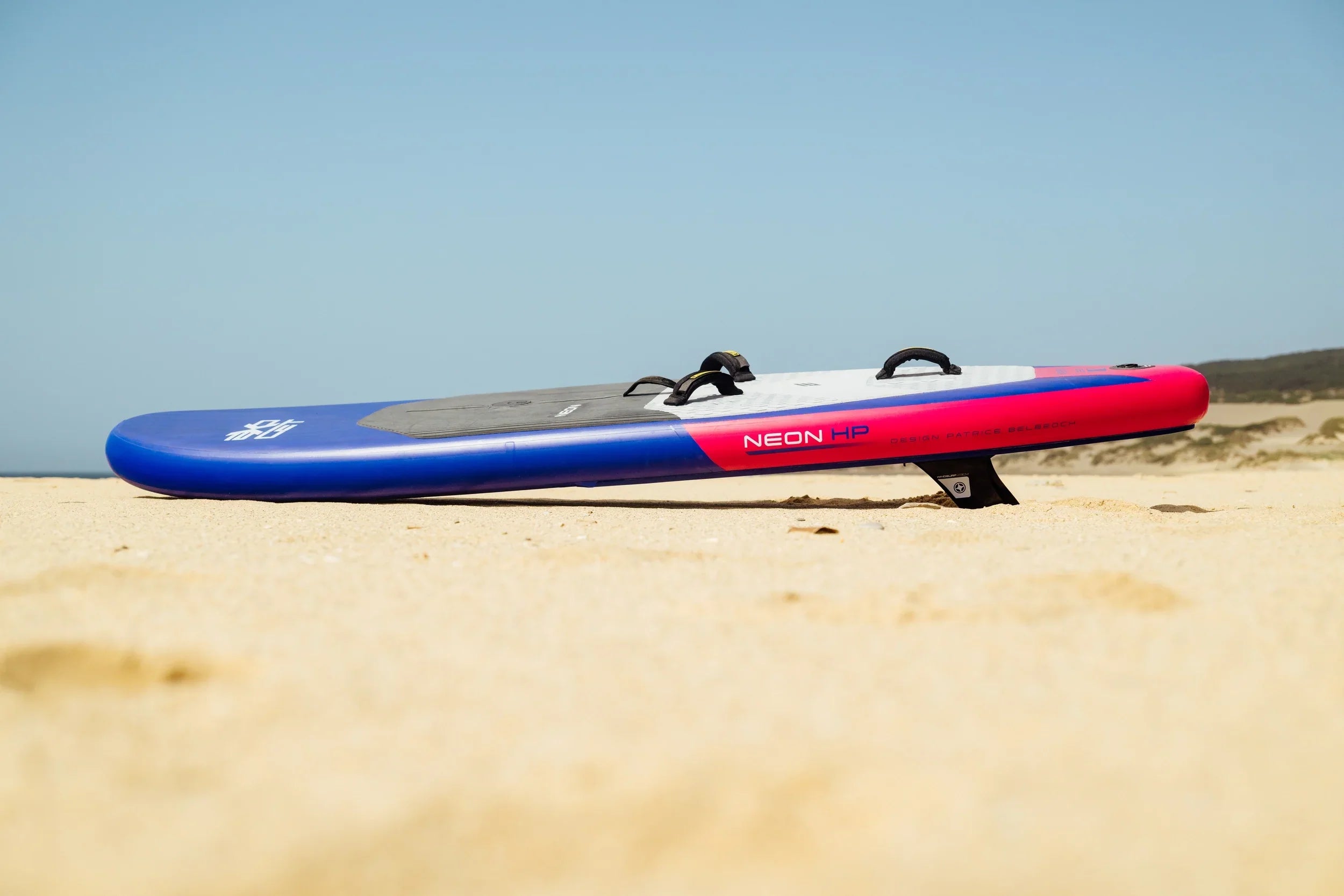 Exocet Neon HP & XO Sails Maverick Rig 5.8 — 6